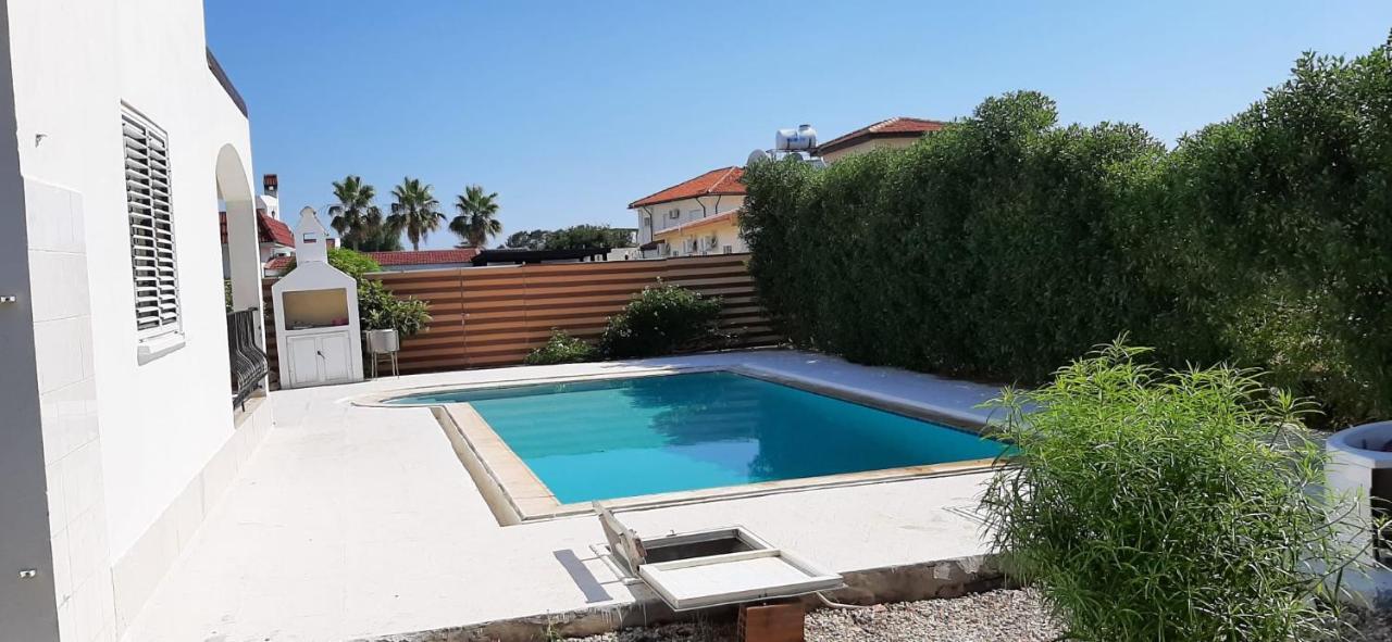 ואסילה Villa Bougainvillea With Privite Pool מראה חיצוני תמונה