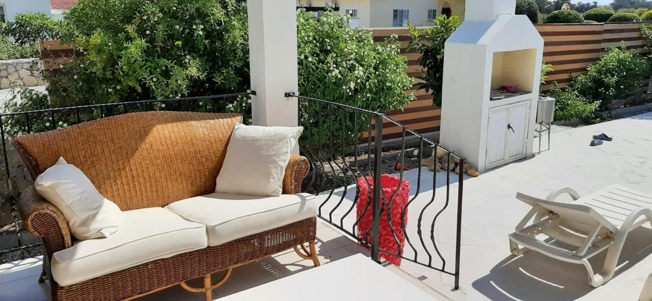 ואסילה Villa Bougainvillea With Privite Pool מראה חיצוני תמונה